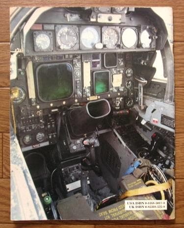 F-4 Phantom II in Detail & Scale　艦上戦闘機
