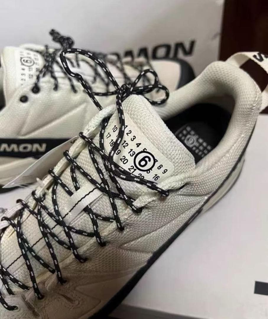 SALOMON ホワイト/ブラック スニーカー26cm~~