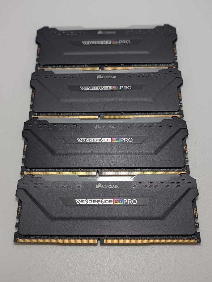 メモリー CORSAIR VENGEANCE RGB PRO 64GB DDR4