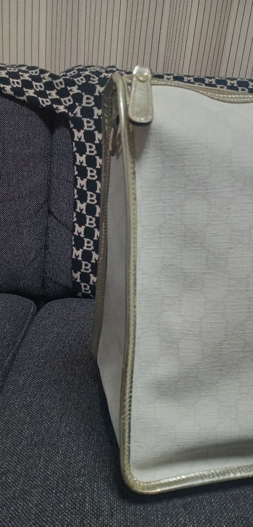最終値下　GUCCI ハンドボストンバッグ ビジネスバッグ　白　GG柄