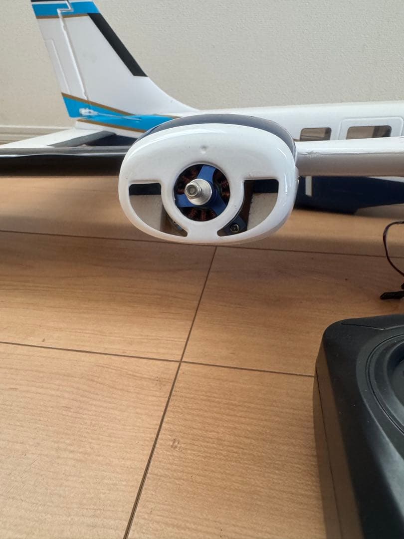 KYOSHO PIPER PA34 VE29 TWINラジコン飛行機