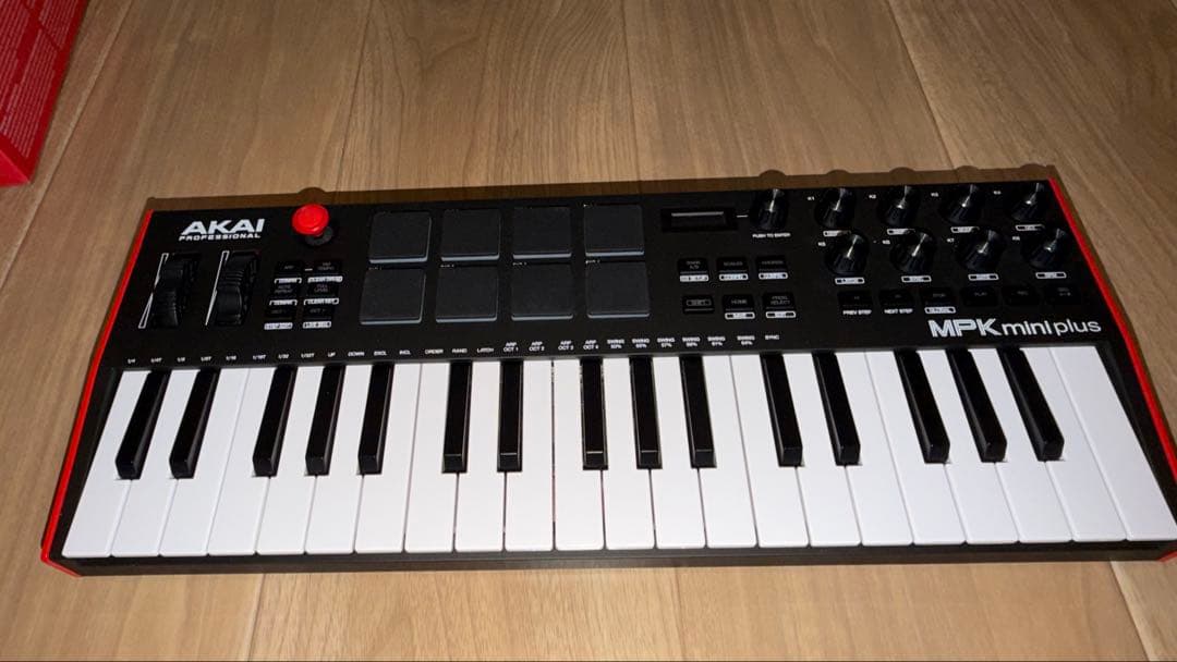 美品‼️AKAI MPK mini Plus 37鍵 MIDIキーボード