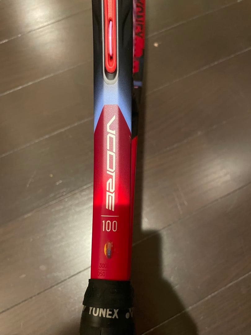 ヨネックス　VCORE100