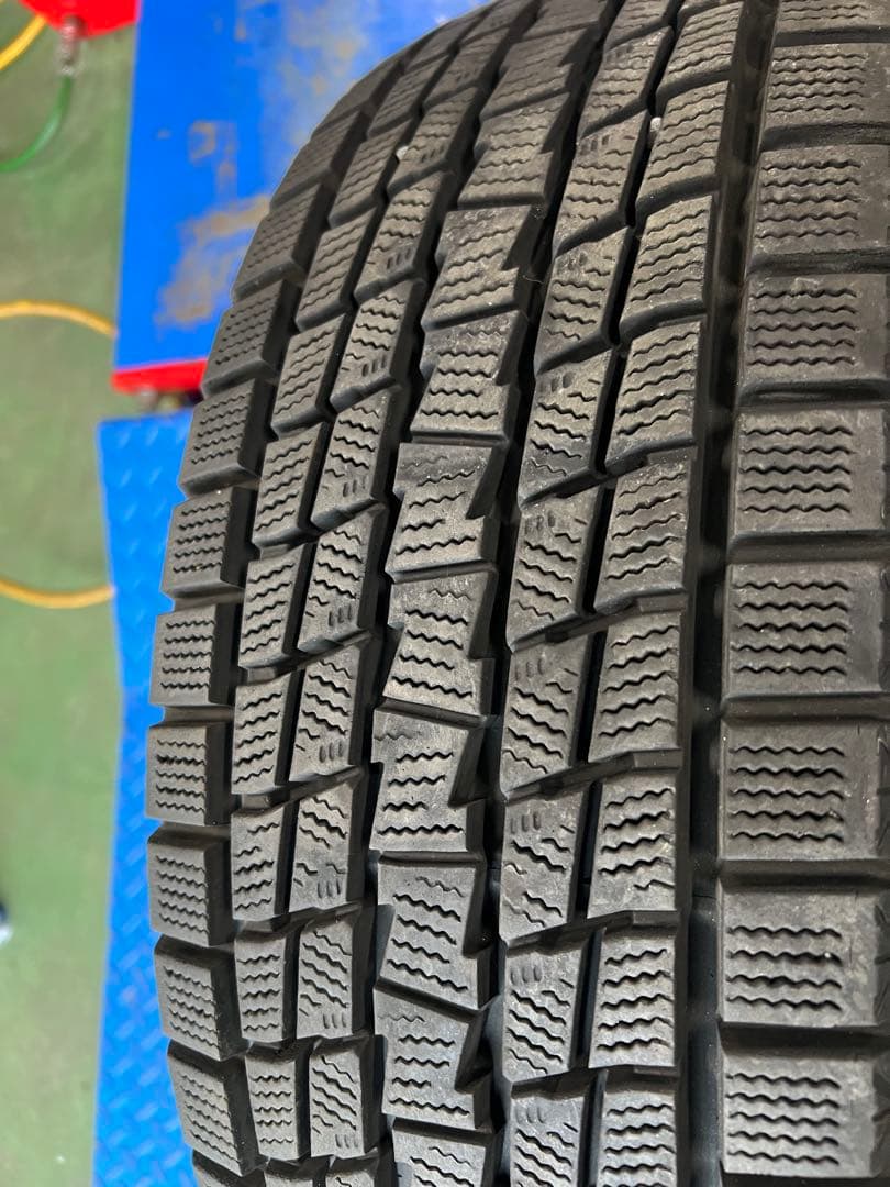 2020年製 バリ溝グッドイヤーアイスナビSUV 215/60R17 4本セット