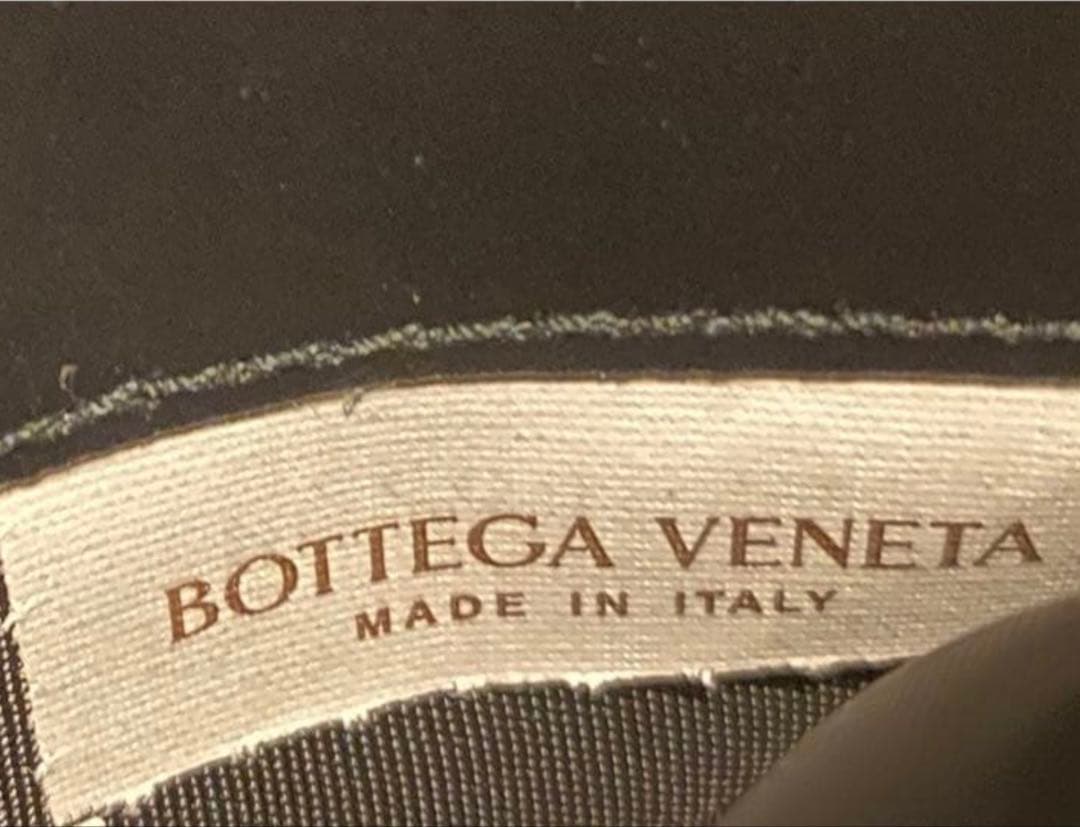 BOTTEGA VENETA カセット スモール 二つ折りウォレット　ブラッグ
