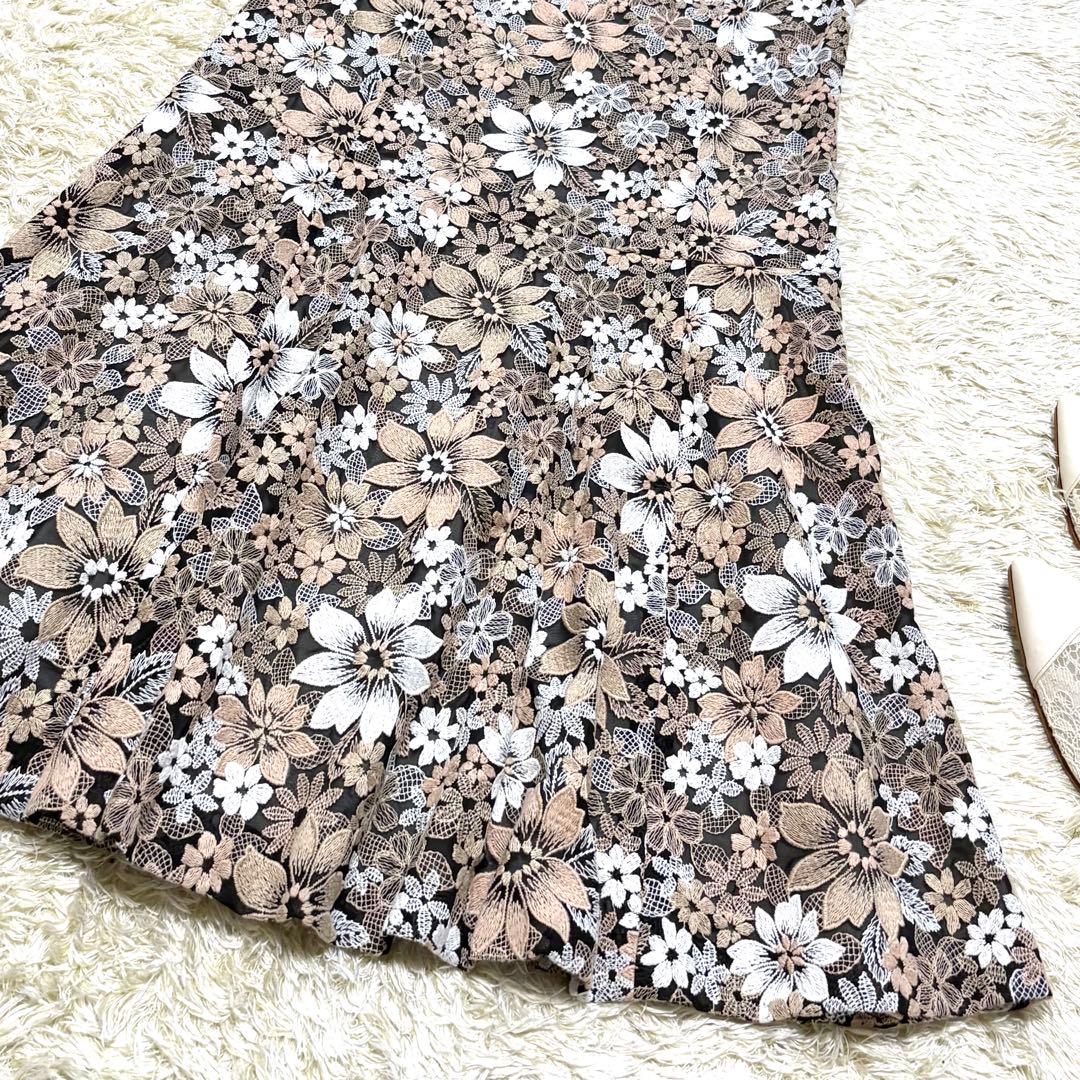 【極美品】トッカ 花柄刺繍ワンピース ラメ入り Aライン フレア ノースリーブ0