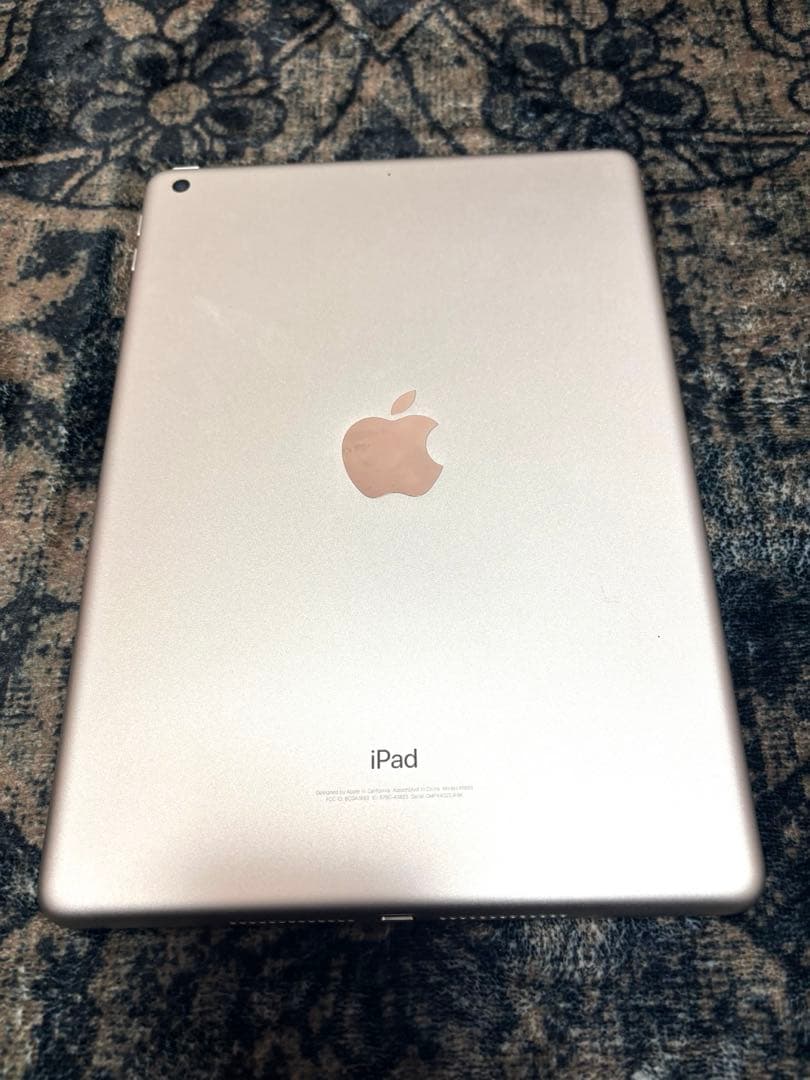 Apple iPad (第6世代) 32GB シルバー