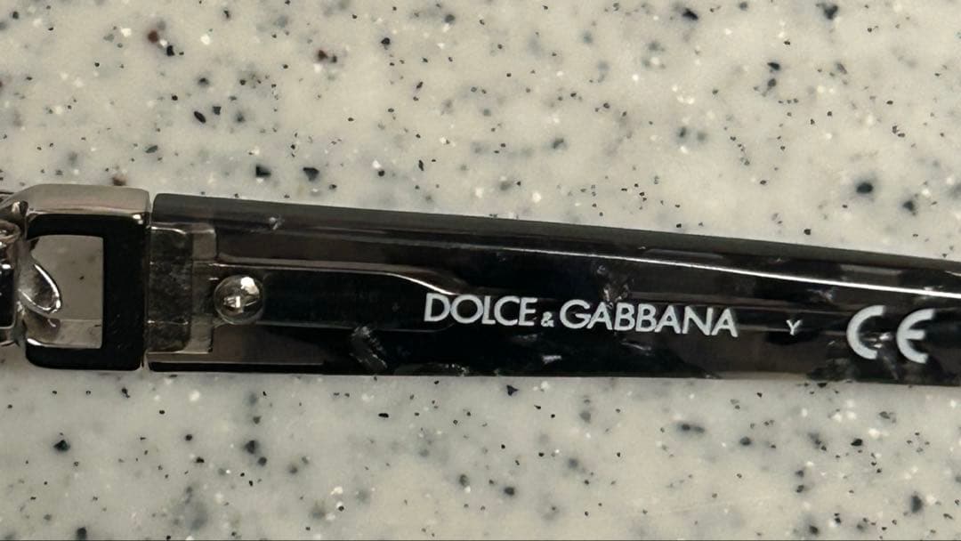 r*n様 D&G ドルチェアンドガッバーナ クリアブラック サングラス
