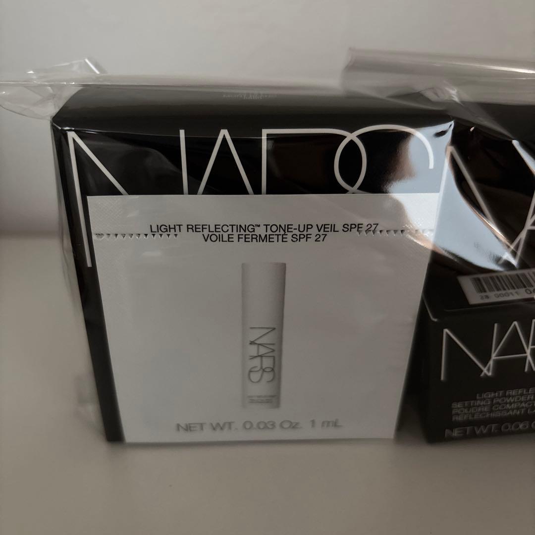NARS ナチュラルラディアントロングウェアクッションファンデーション 5880