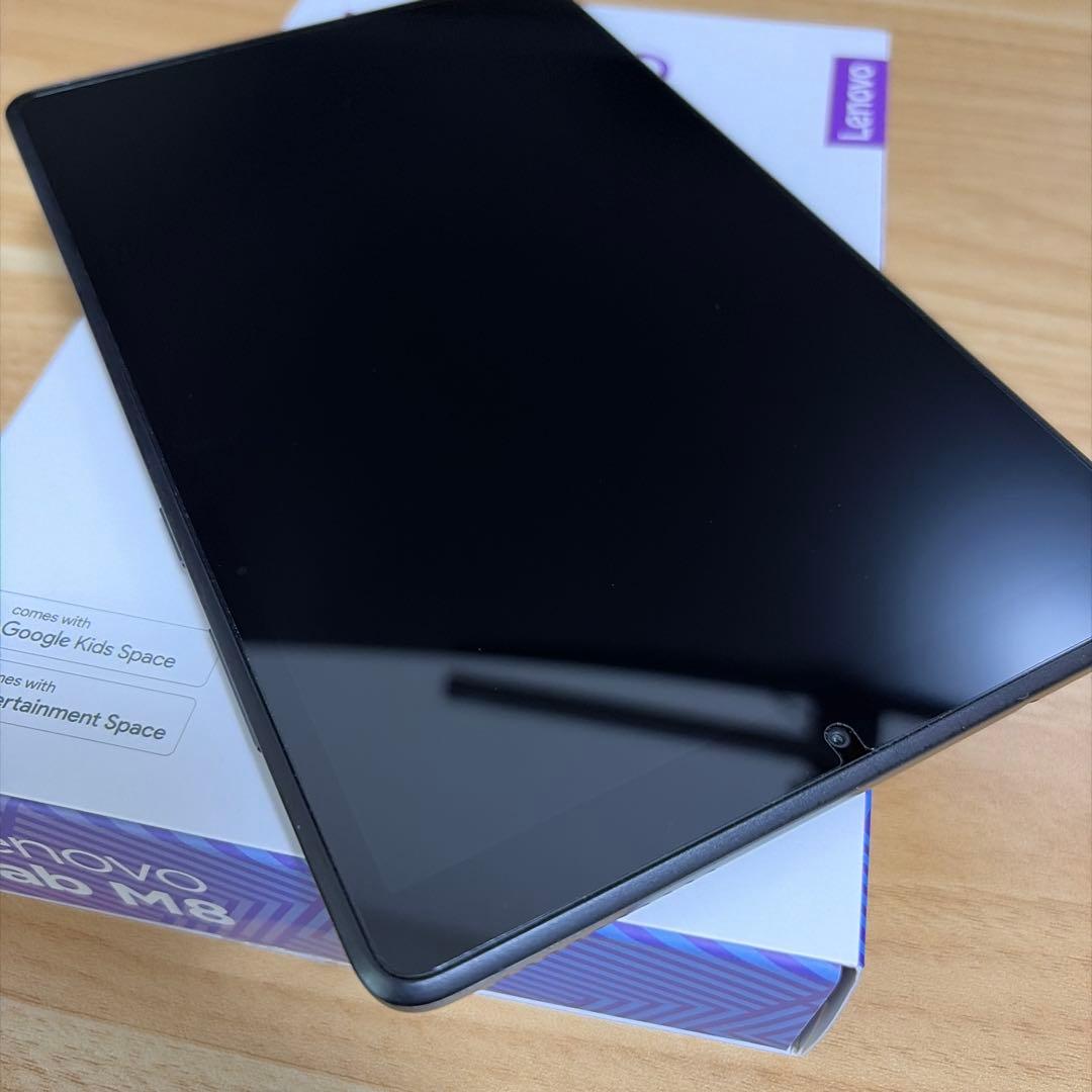 【美品】Lenovo Tab M8 タブレット &ケースカバー（水色）付