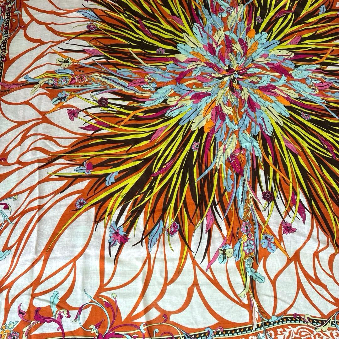 EMILIO PUCCI エミリオプッチフラワー　大判 ストール