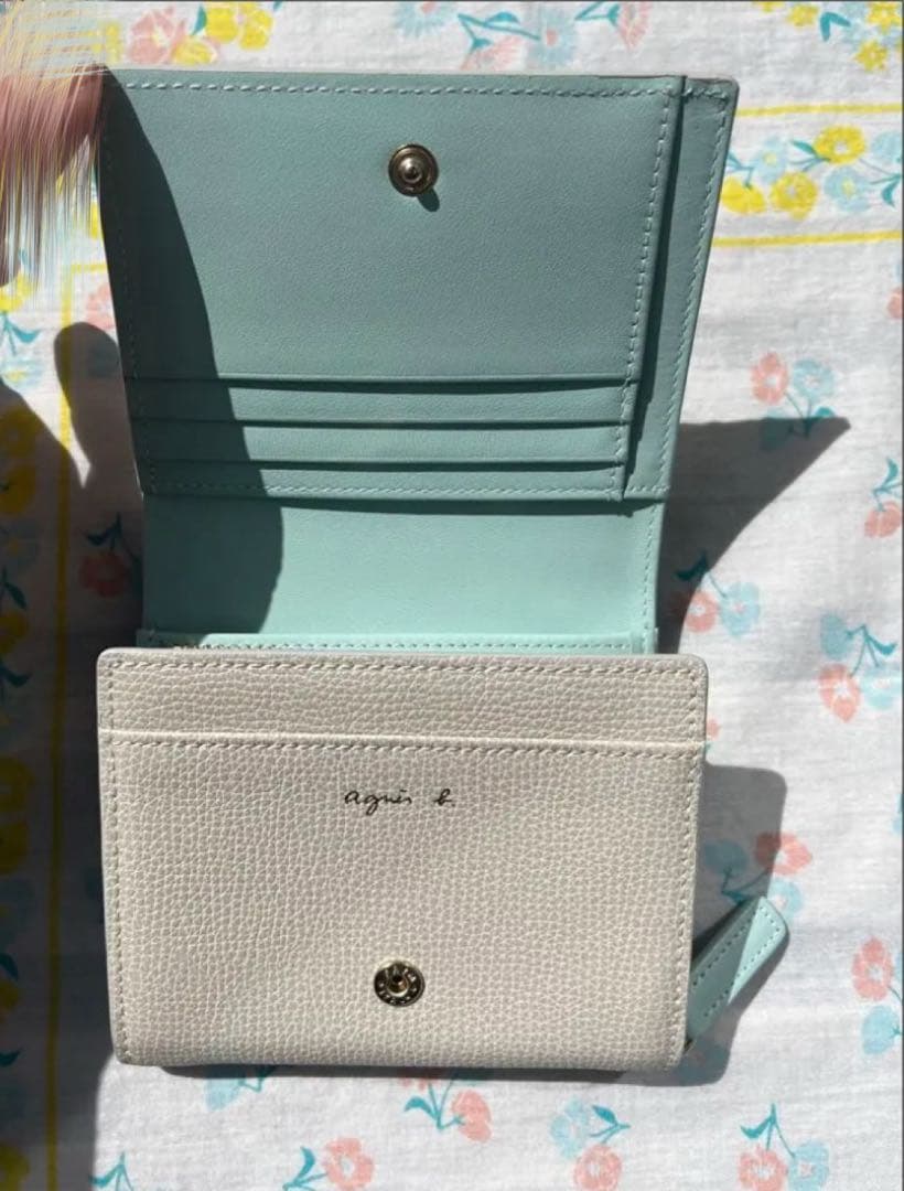 ほぼ新品　agnès b. 二つ折り財布