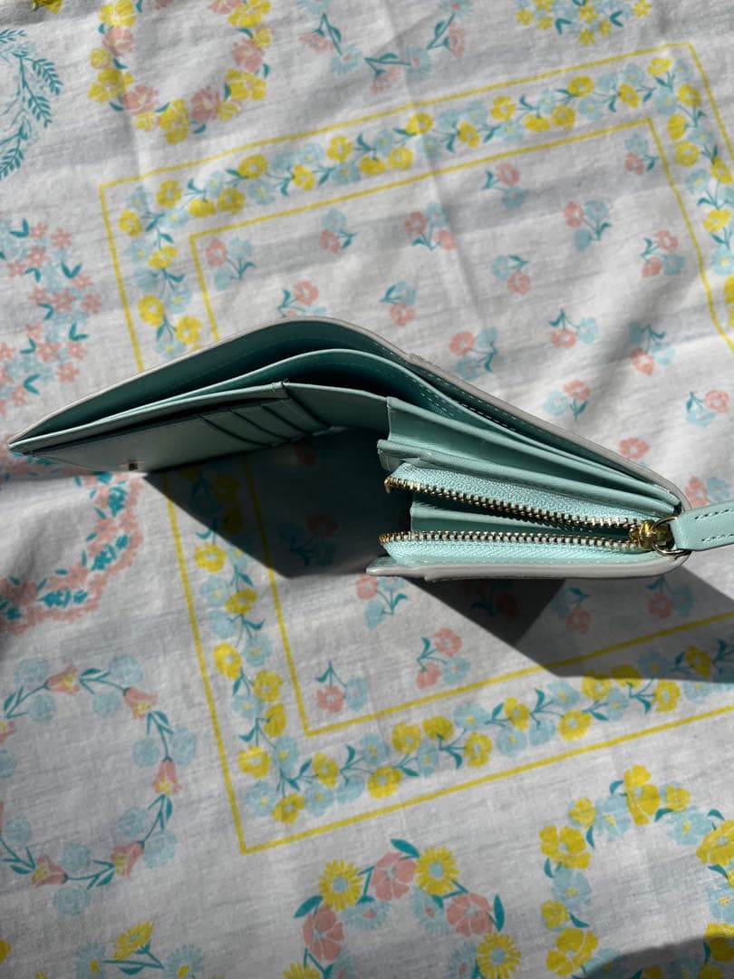 ほぼ新品　agnès b. 二つ折り財布