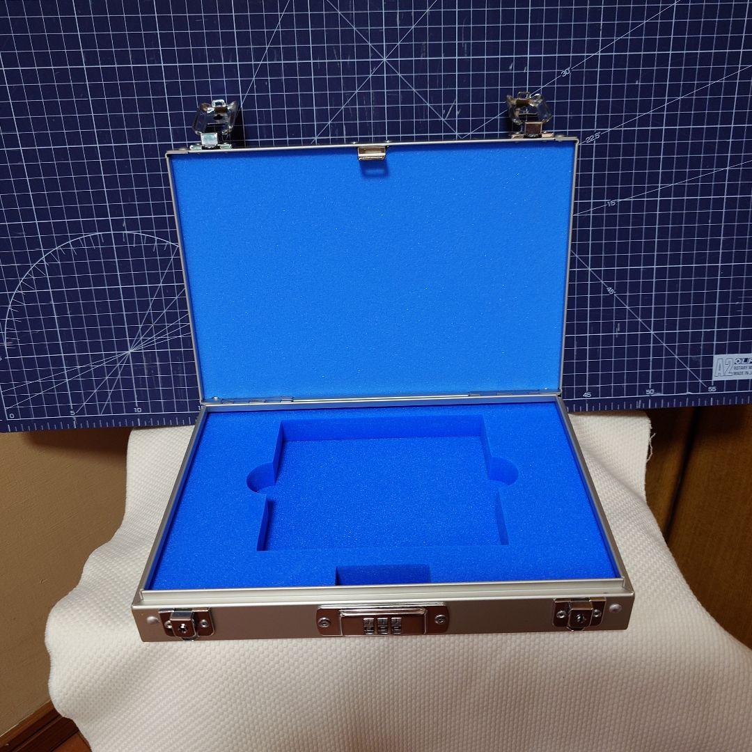 アルミケース