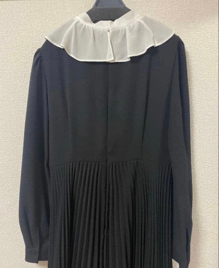 emmiCELFORD セルフォードボウタイプリ ーツワンピース
