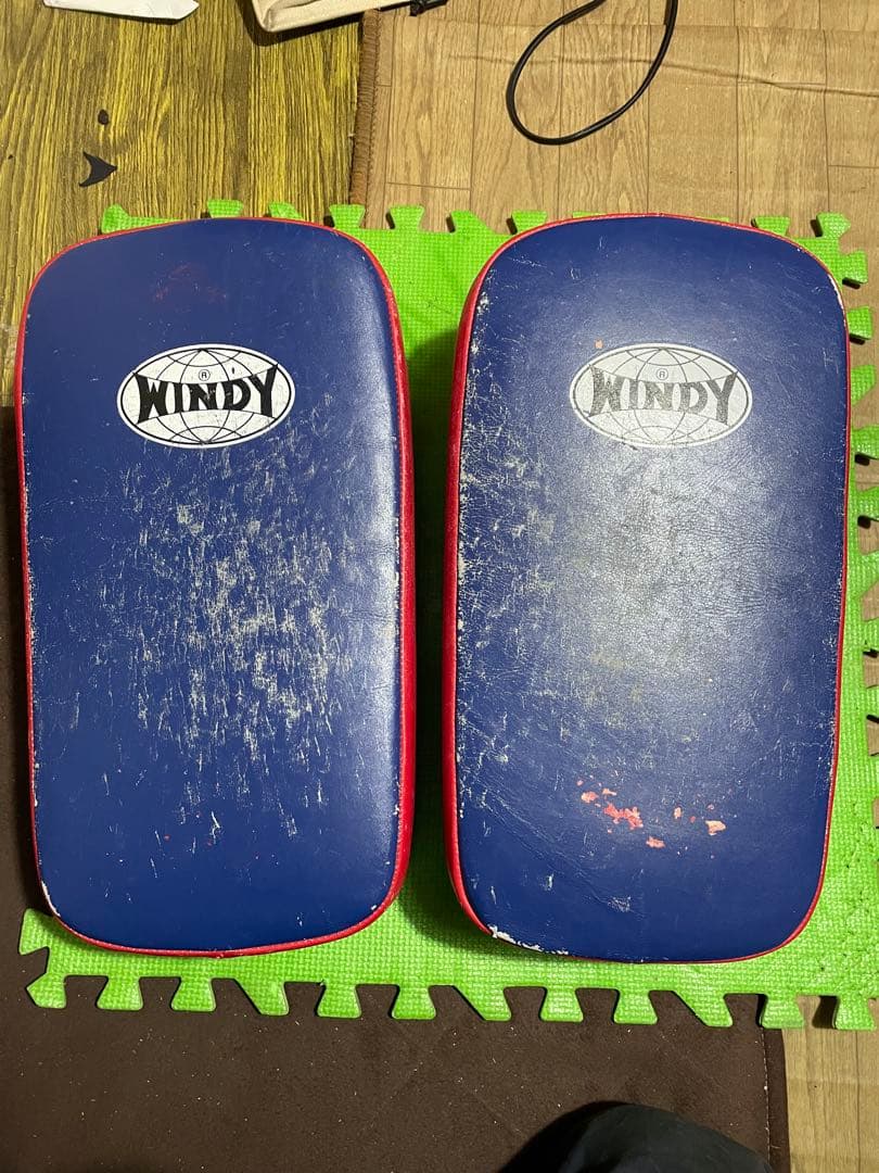 専用最終価格windy本革キックミットL、マーシャルワールド本革パンチングミット