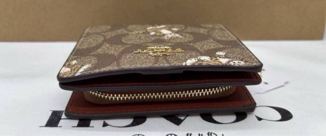 COACH 猫のイラスト 二つ折り財布