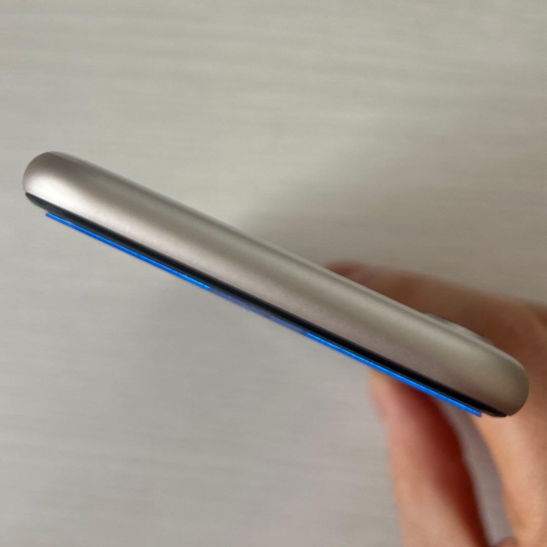 ほぼ未使用品　iPhone SE 第3世代　64GB スターライト