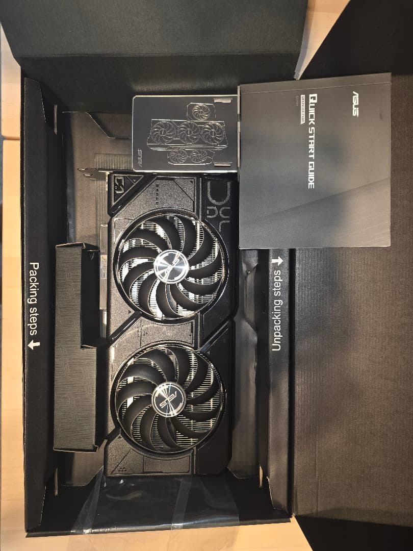グラフィックボード・グラボ・ビデオカード ASUS Radeon RX 7700 XT 12GB OC
