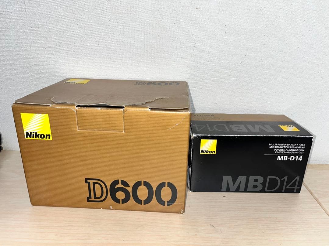 Nikon D600 ・ MBD14（縦グリップ） デジタル一眼レフ 超美品！！