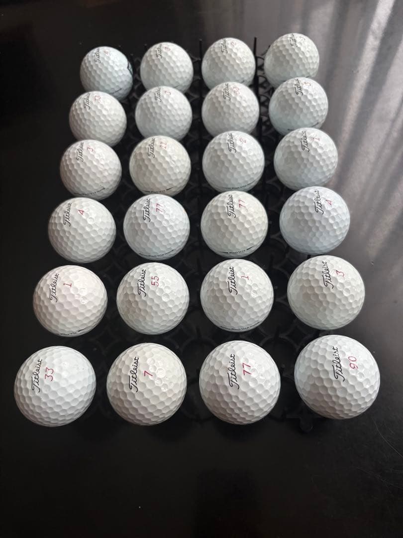 ①新品に近い　送料込み　タイトリストPRO V1x　　ロストボール 24球セット