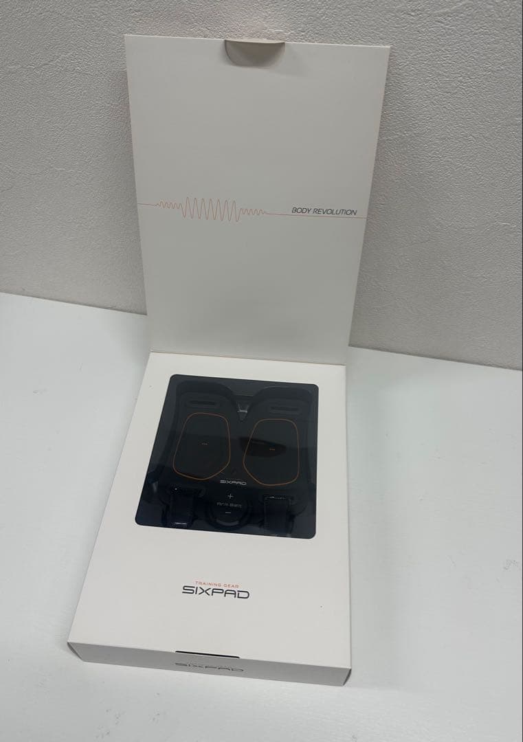 ◆新品まとめ割対応します◆シックスパッド　アームベルト