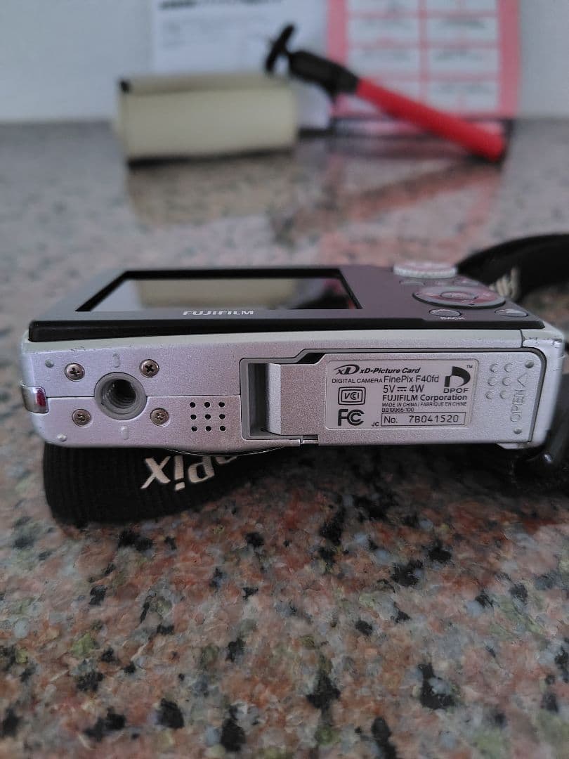 【良品】FUJIFILM FinePix F40fd デジタルカメラ