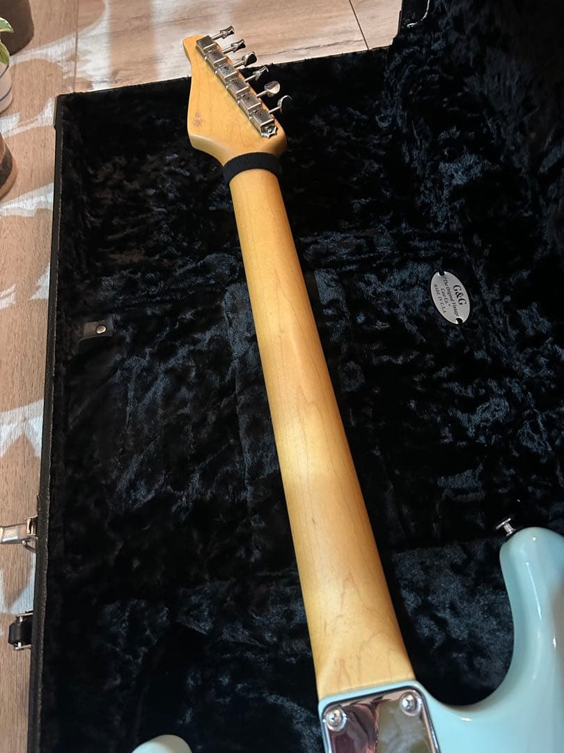 suhr ストラト　ハカランダ指板