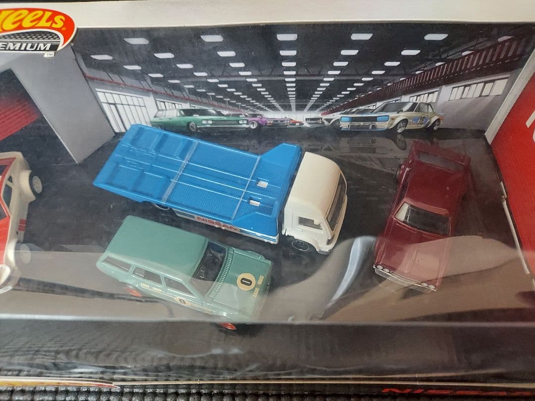 ★新品未開封『プレミアム日産ガレージ&コレクターセット アソート』2個
