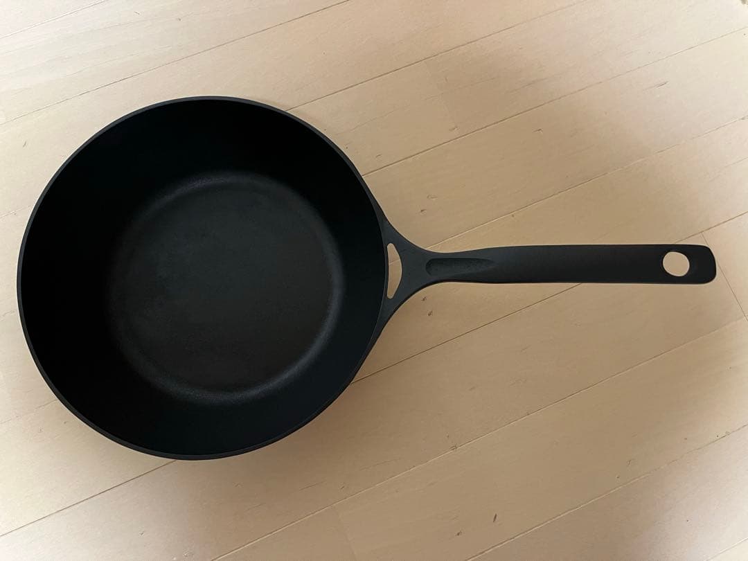 岩鉄鉄器　ダクタイルディープパン24