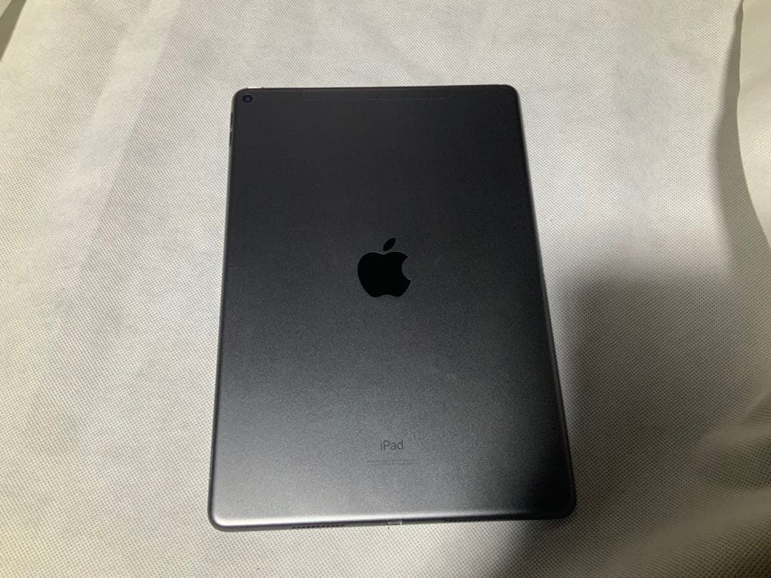 し*い様 Apple iPad Airスペースグレー 美品