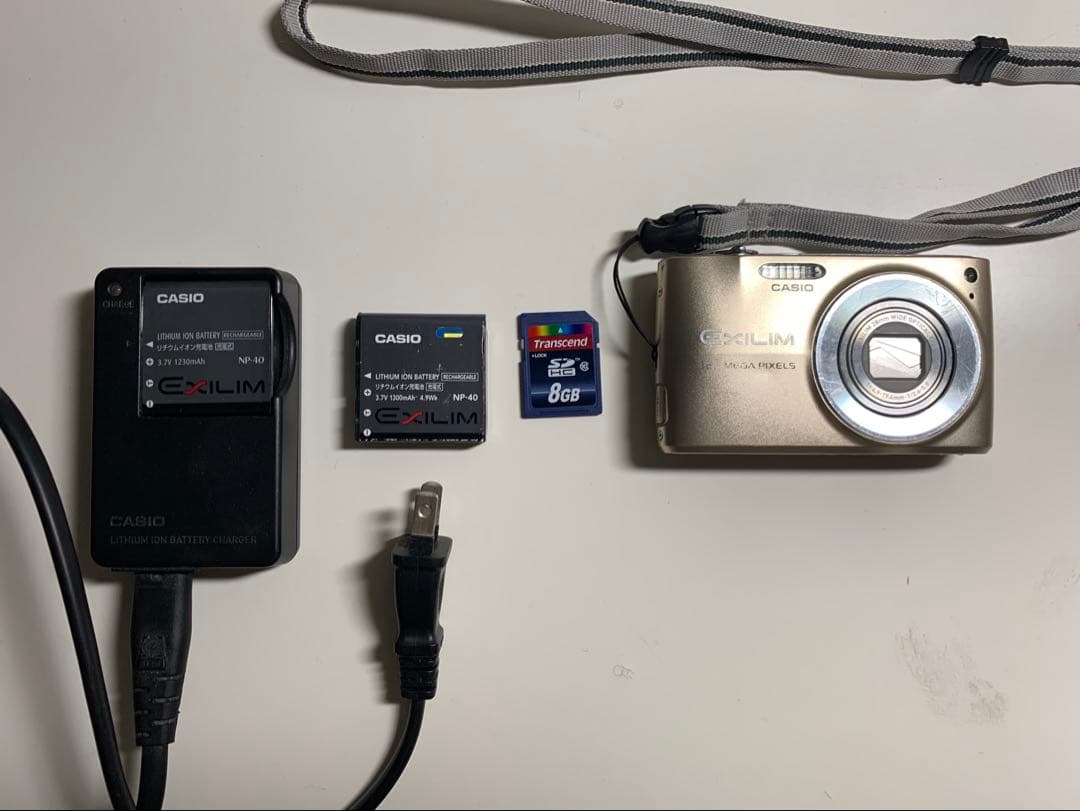 カシオ EXILIM デジタルカメラEX-Z400 純正バッテリー　充電器