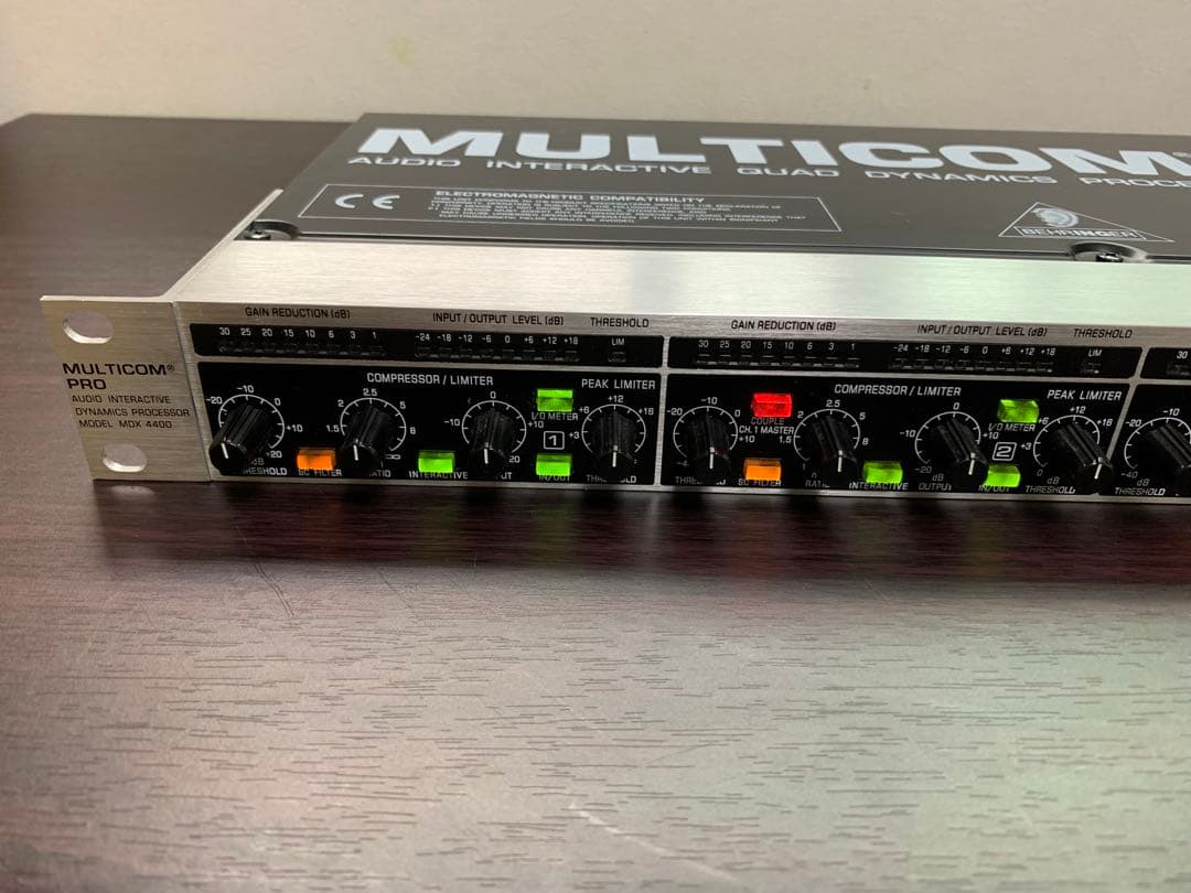 BEHRINGER MDX4400 4chコンプ 音出しOK