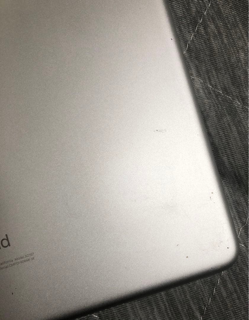 iPad 第7世代 128GB wifiモデル　シルバー