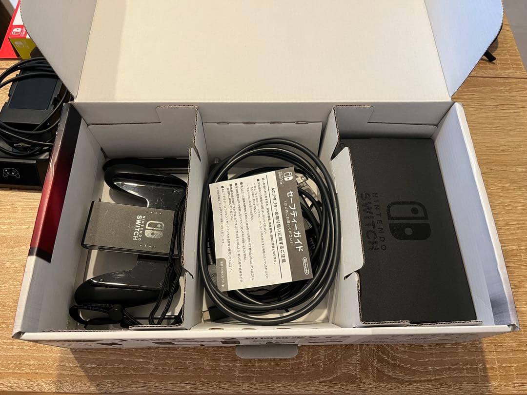 【中古】Nintendo Switch 旧モデル／グレー　マリオカート8