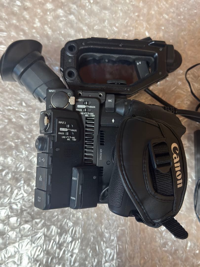 Canon EOS C200 / 業務用ビデオカメラ本体