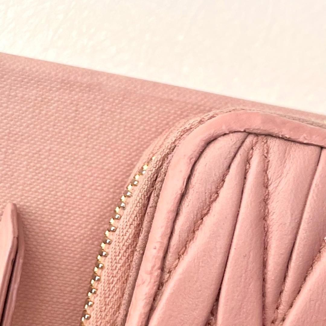 MIU MIU マテラッセ コンパクト ラウンドジップ 財布 箱付き0205-④