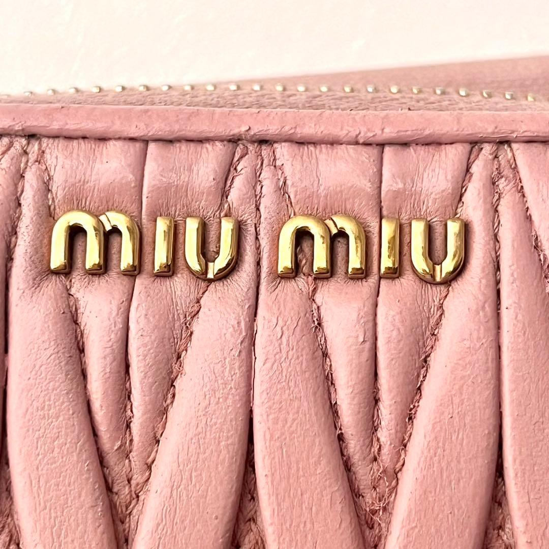MIU MIU マテラッセ コンパクト ラウンドジップ 財布 箱付き0205-④