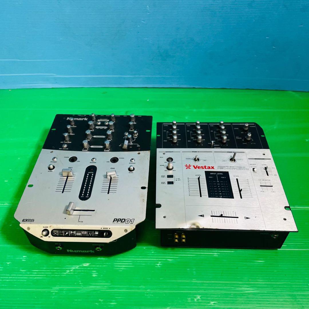 VestaxPMC-05ProIIIvcaDJミキサーとNumark PPD01