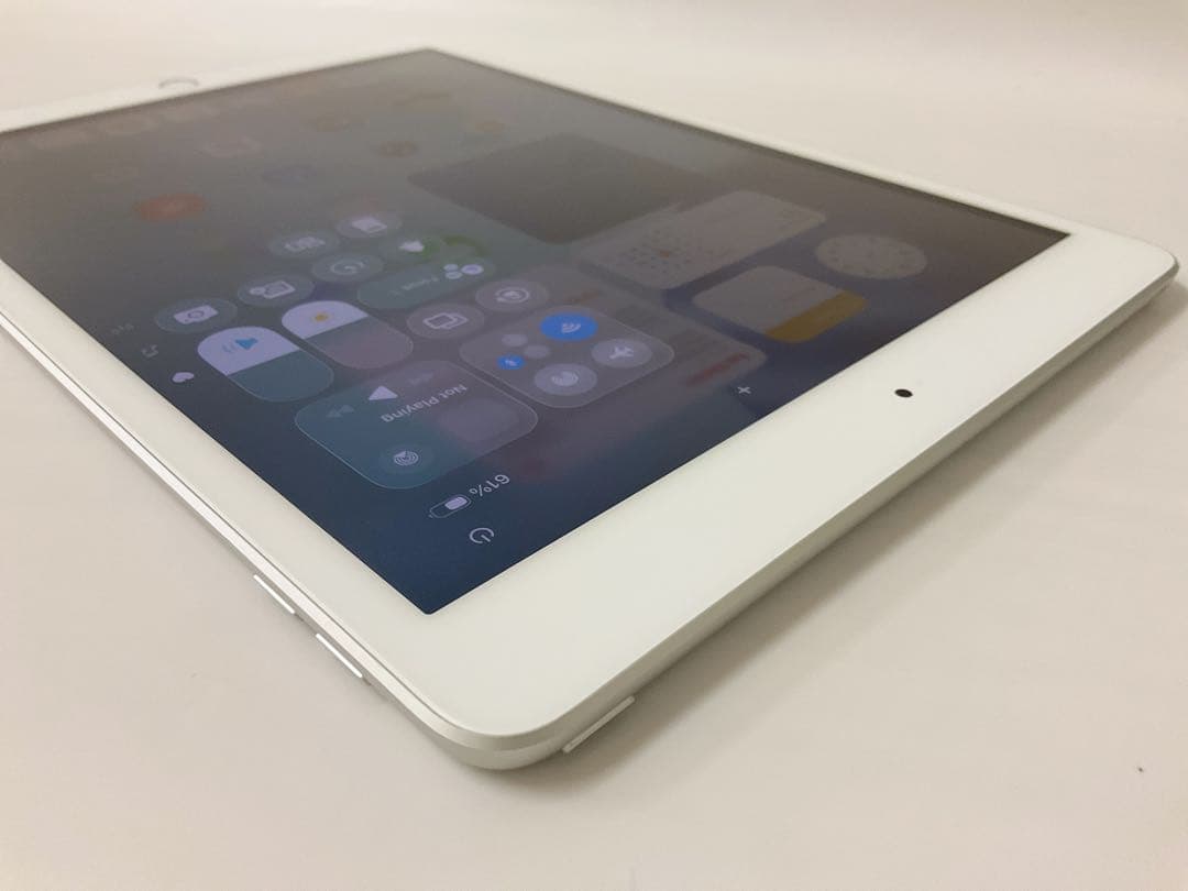 【美品・BT92％】iPad 第8世代 32GB Wifiモデル シルバー