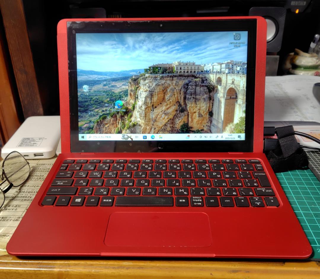 HP 2in1ノートパソコン　Y4G68PA＃ABJ　１０．１型　win10