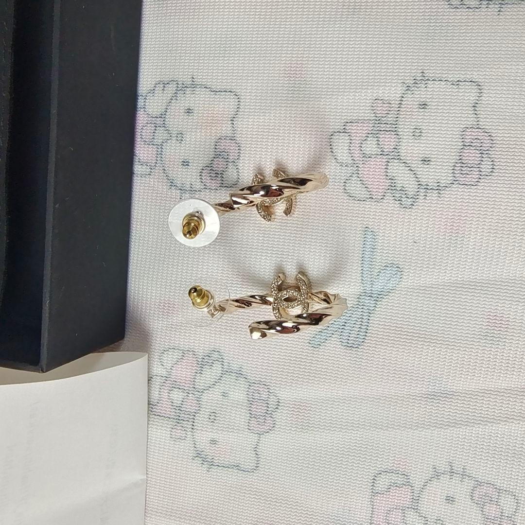 CHANEL ココマーク ツイストフープ ピアス