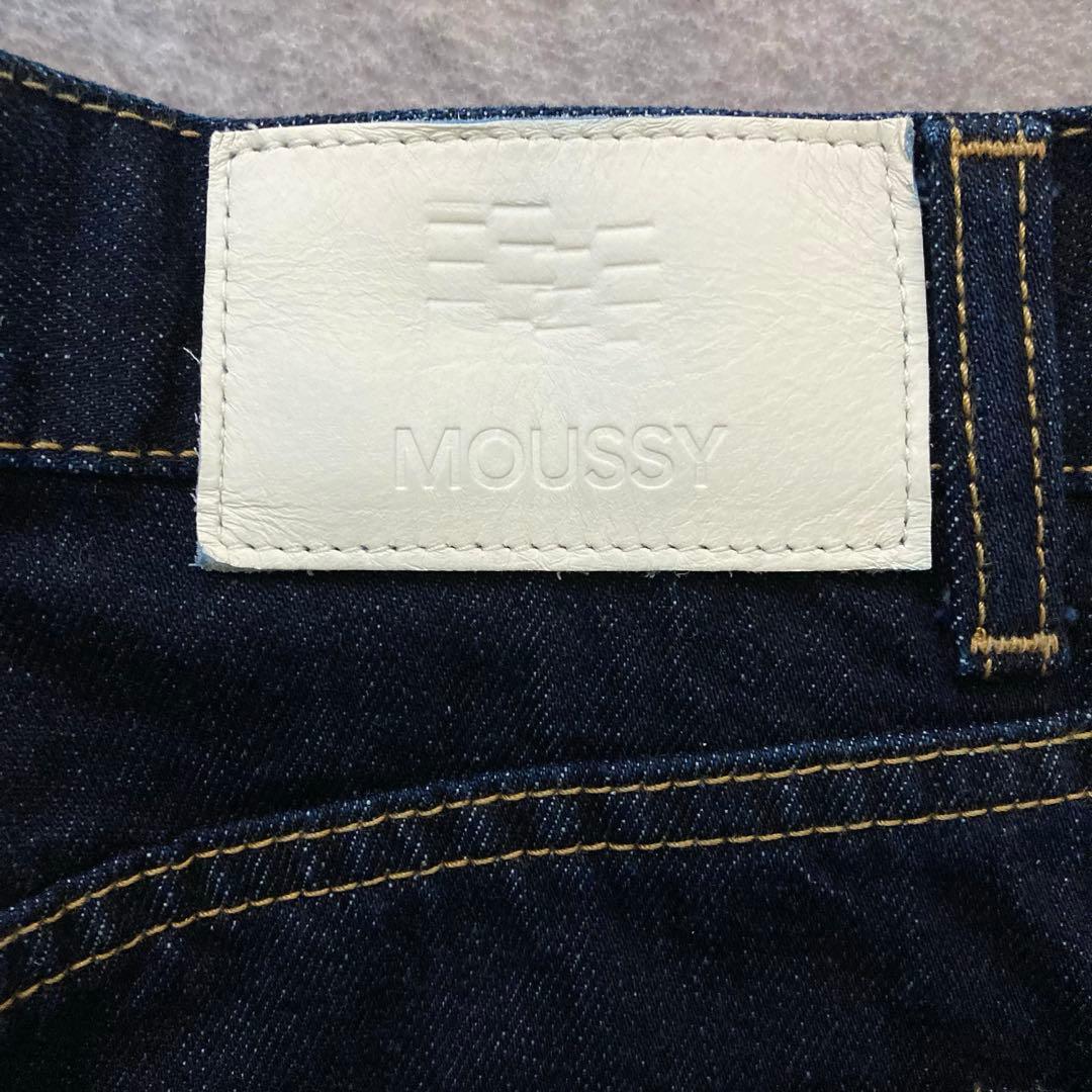 美品　マウジー　TUCK WIDE STRAIGHT ストレートデニム　濃紺