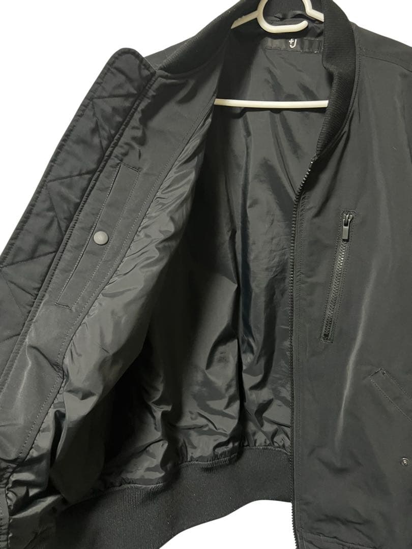 ジルサンダー　UNIQLO ブラック MA-1 フライトジャケット コラボ
