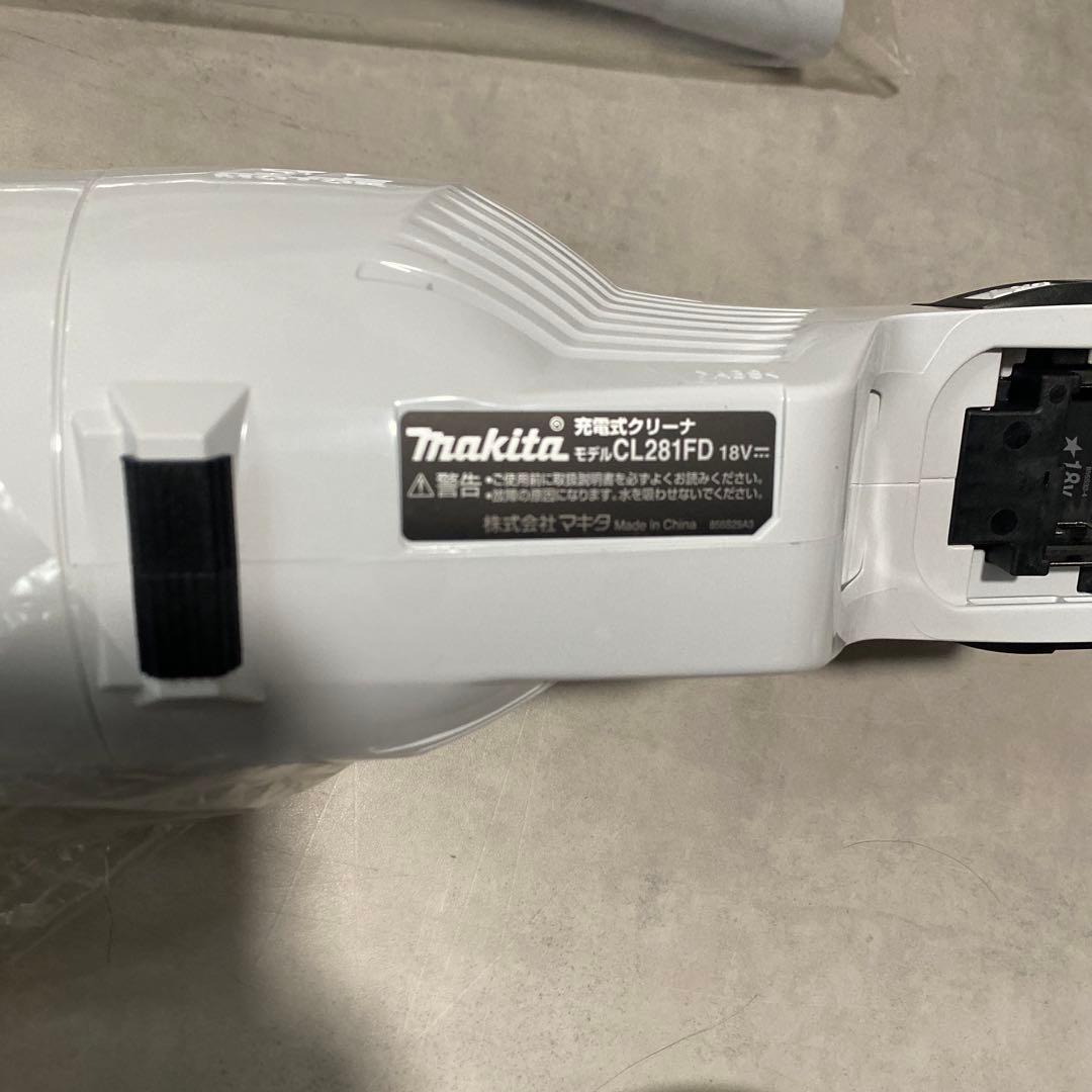 【新品•未使用】マキタ(makita) コードレスクリーナー CL281FDZW