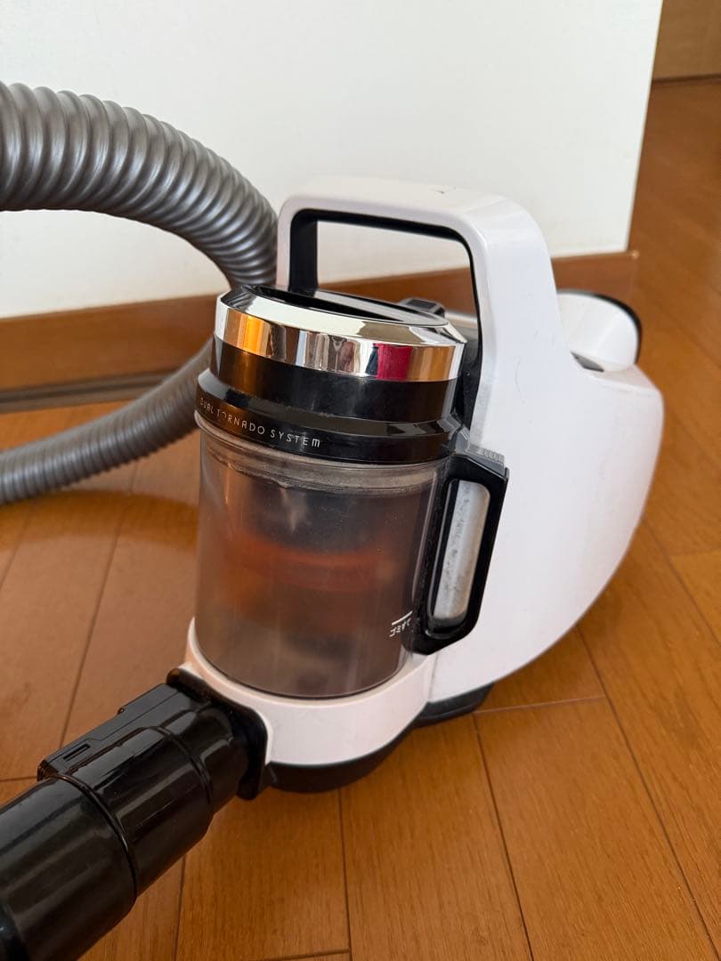 東芝 掃除機 サイクロン トルネオミニ VC-C7A-W ホワイト 年製2023