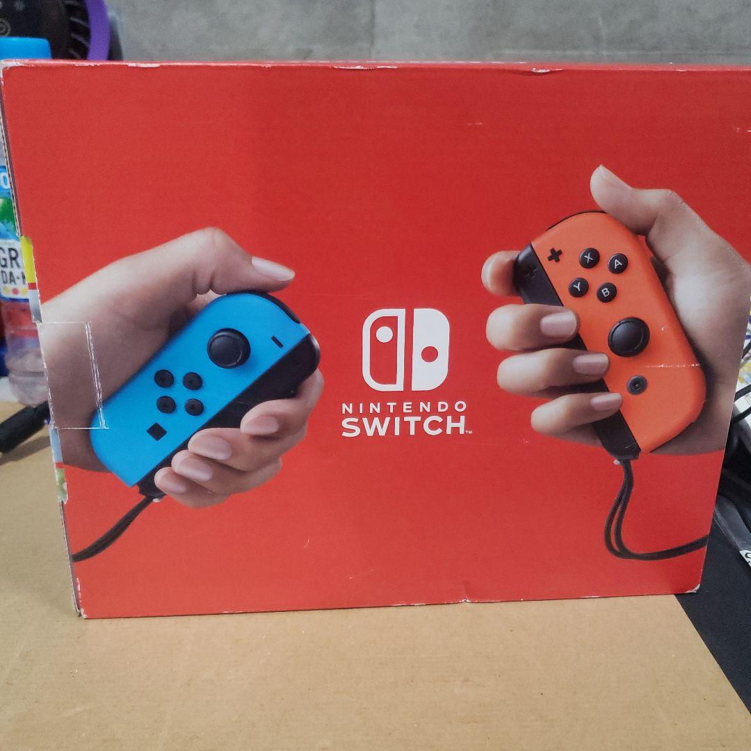 Switch 本体　Nintendo