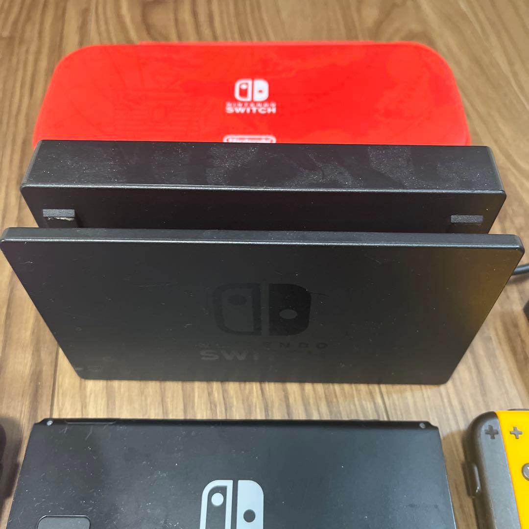 Nintendo Switch 本体 カラフルJoy-Con付き　収納ケース付き