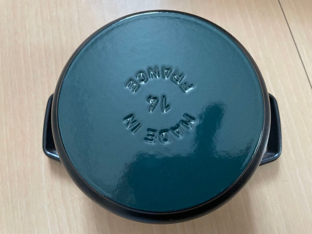 美品　staub ストウブ　ココットラウンド　14cm 黒