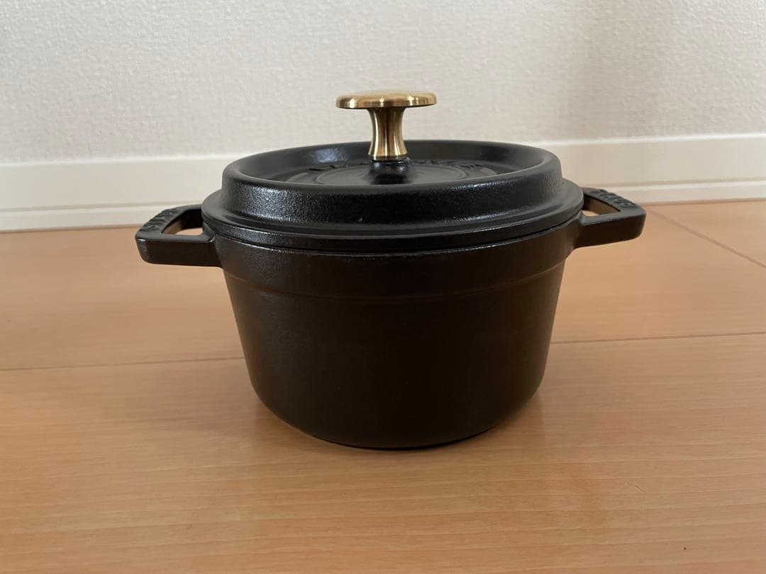 美品　staub ストウブ　ココットラウンド　14cm 黒